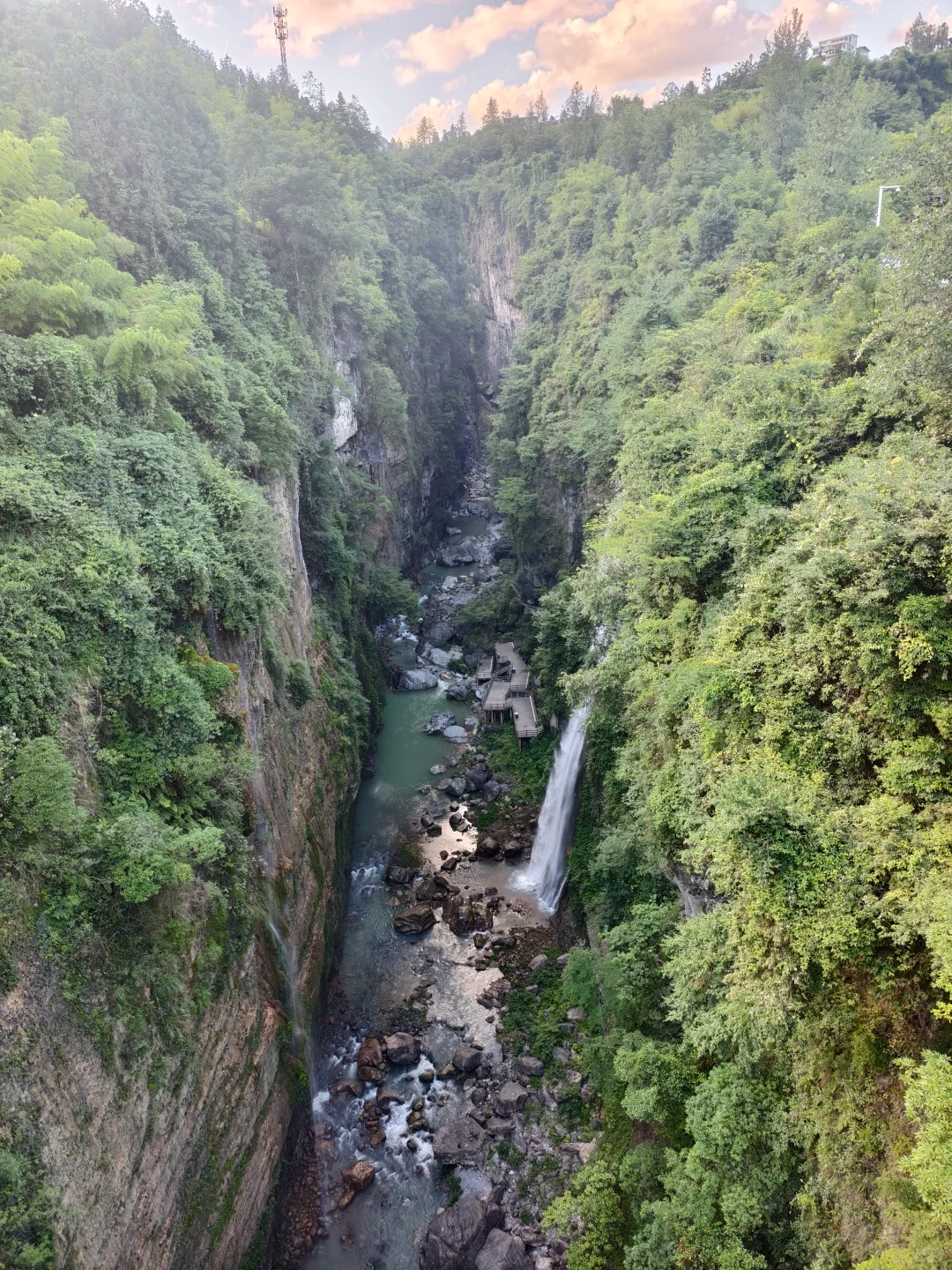 自驾318〡Day6🚘开了307km盘山公路_5_律界行客_G318-来自52tours 我爱旅游网